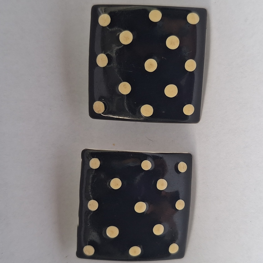 Polkadot pierced earrings